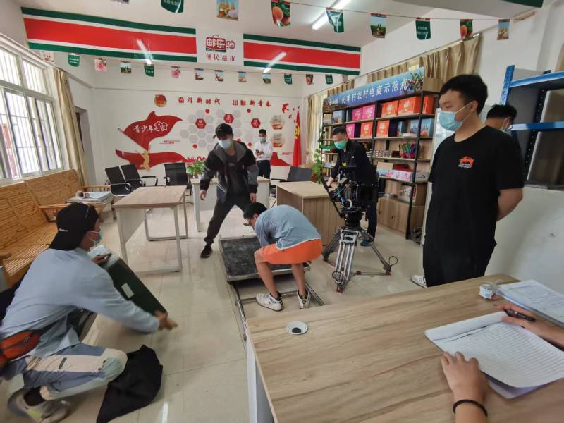 追星女孩心理学分析报告：平安县广告片拍摄公司揭秘饭圈应援式传播逻辑